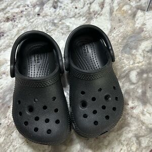 CROCS - toddler size C7 color: Black